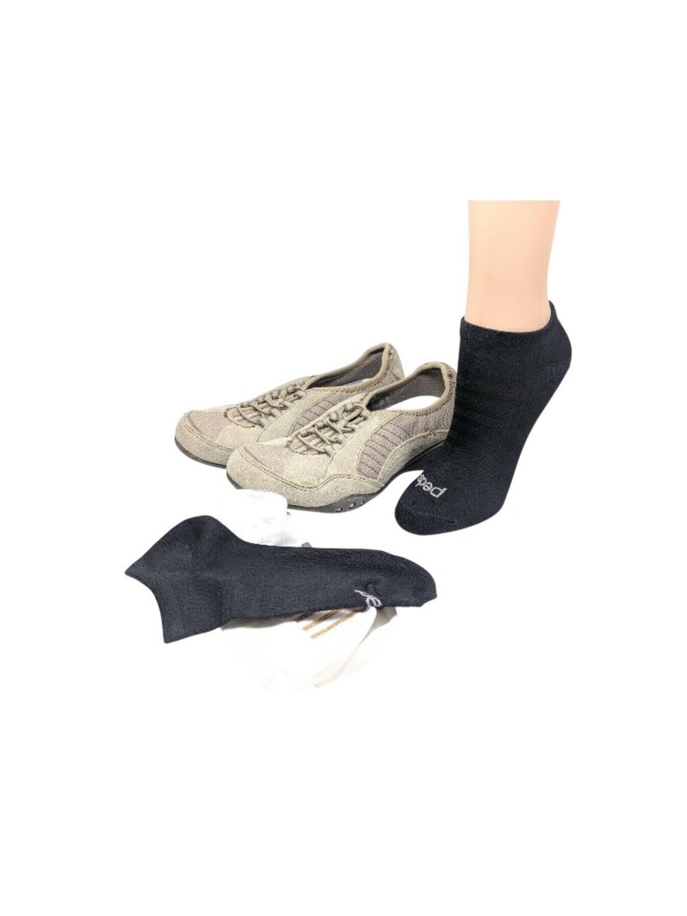 Dr. Scholl's Women's Size 6 Go Play Sneakers Tan Leather with 2 Pr Peds Socks